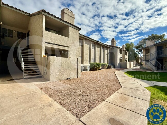 Photo - 533 W Guadalupe Rd House