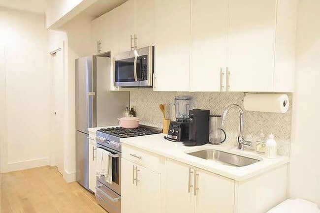 164 Ludlow St - 164 Ludlow St Apartment Unit 7