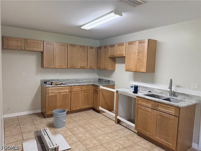 Photo - 2510 Martin Ave S