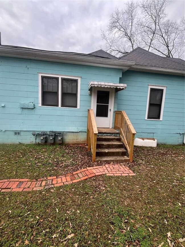 Building Photo - 1821 Mercer Ave