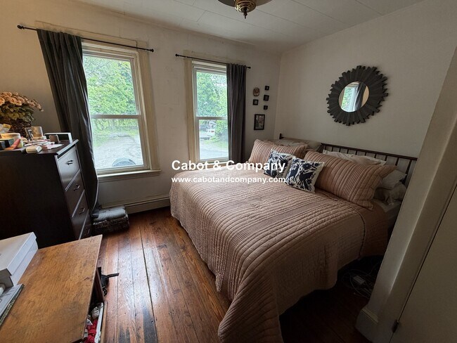 24 Mead St Unit 1