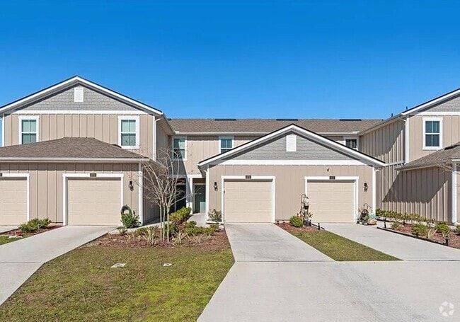 Building Photo - Inviting Townhouse