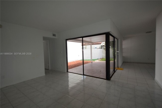 Photo - 9711 NW 4th Ln Unidad 9711