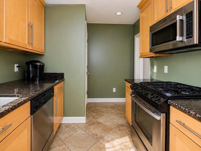 Photo - 4618 Willow Rd