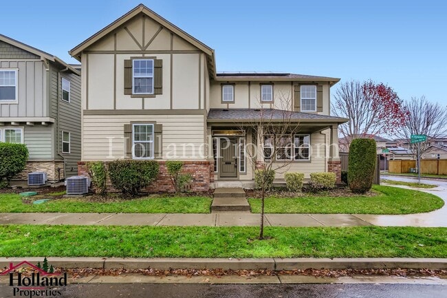 Photo - ?? Bright & Modern 3 Bedroom Home with Solar Energy Benefits!