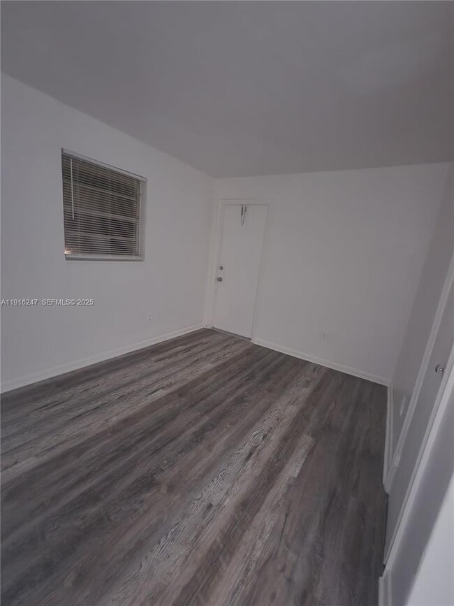 Photo - 519 NW 8th Ave Unit 5