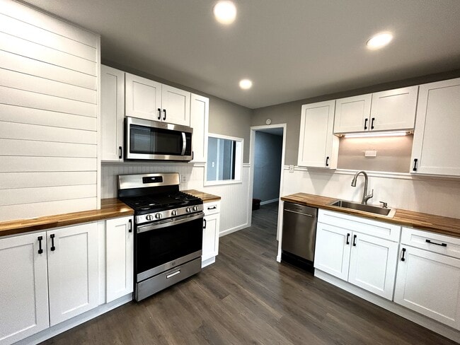 Photo - 198 Columbus Ave