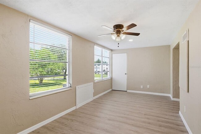 Photo - 2451 Canadian Way Unit 31