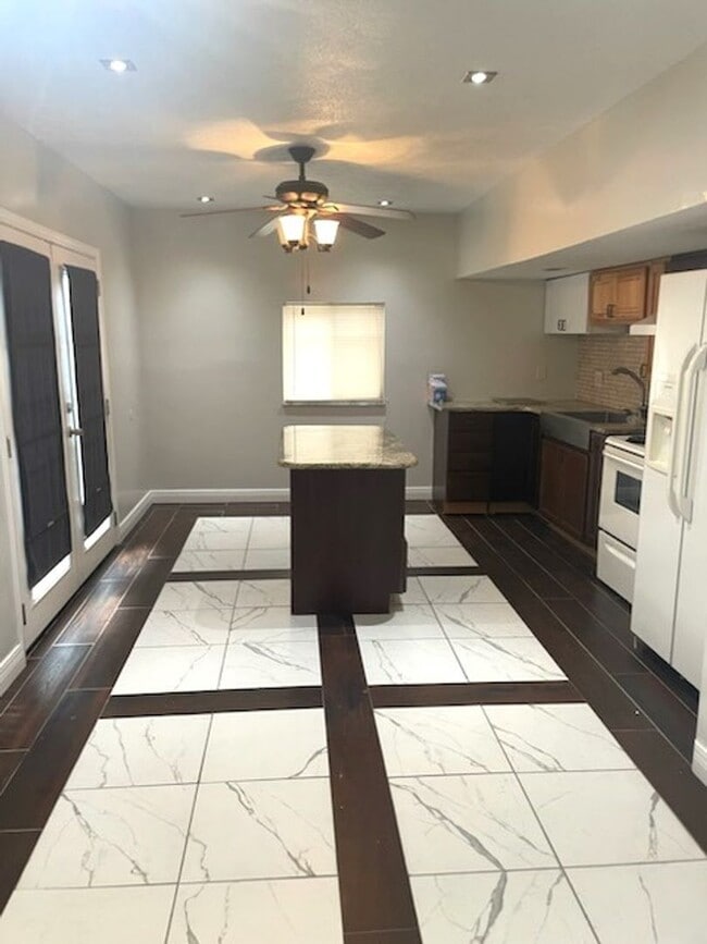 Photo - 170 Wertz Ave Unidad Apartment A