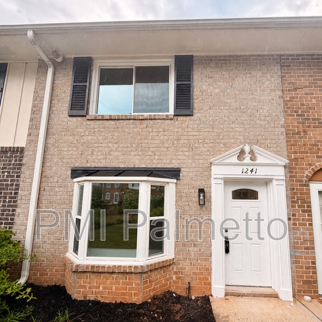 Building Photo - 1241 Grove Park Ln