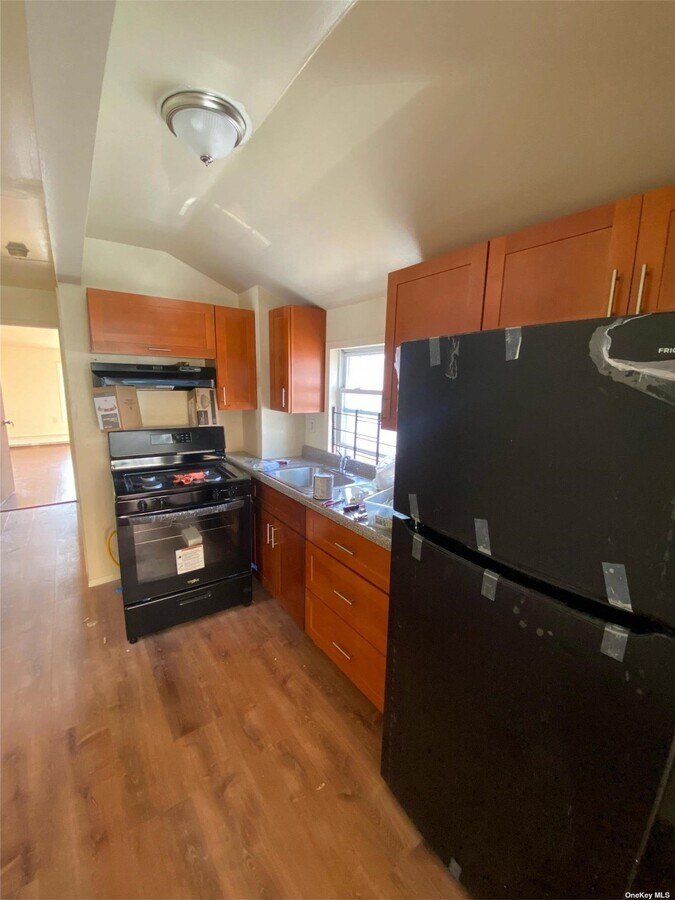 Photo - 126-40 149th St