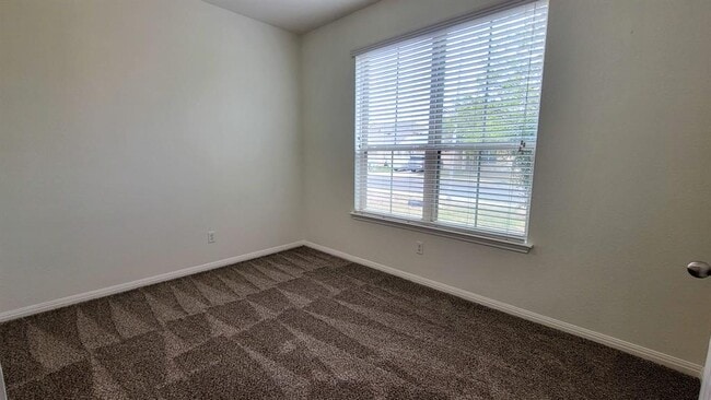 Photo - 1408 Twin Cove