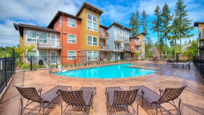 Phase 3 Swimming Pool - The Reserve at Town Center Apartments