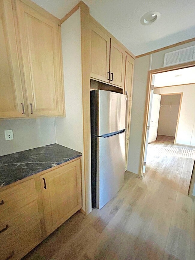 Photo - 6621 W Ridge Rd