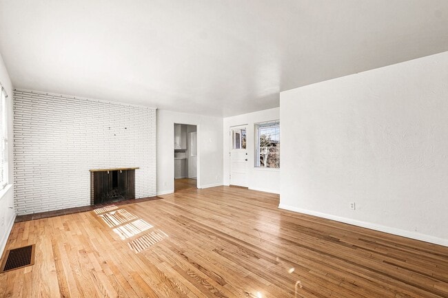 Photo - 3260 S Bellaire St