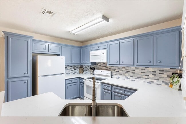 Photo - 207 Foster St