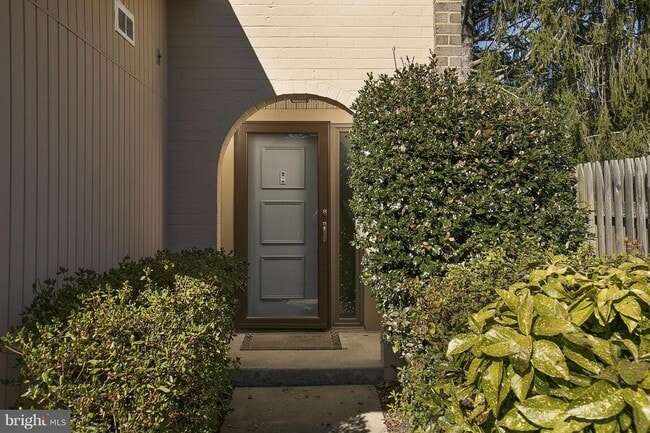 Building Photo - 19635 Brassie Pl Rental