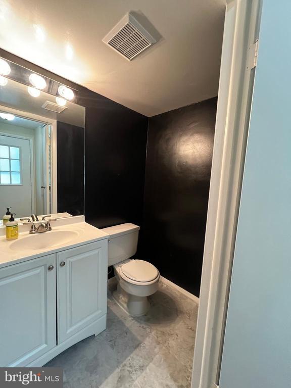 Photo - 40 Bon Oak Ct