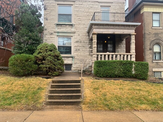 3808 Flad Ave - 3808 Flad Ave Unit B