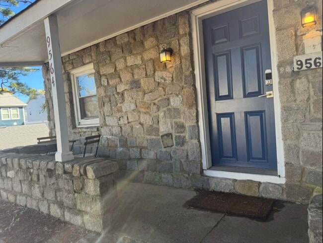 Photo - Four Bedroom Coastal Beach Home!