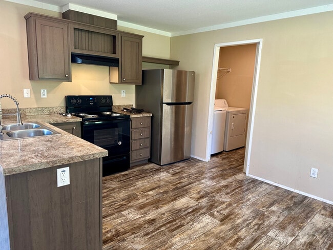 Building Photo - 4816 US-441