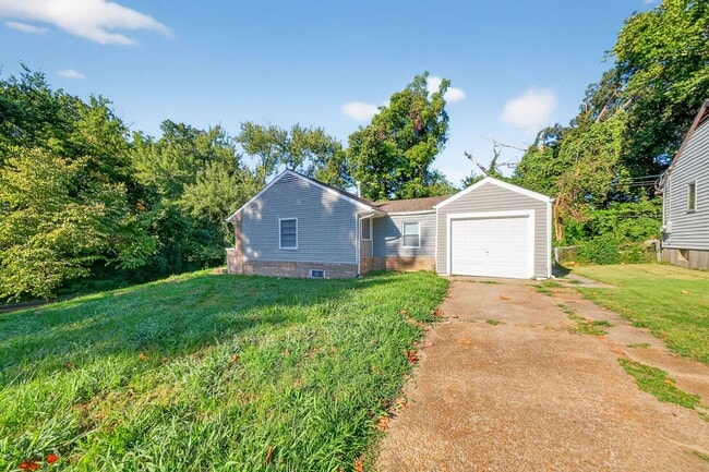 Photo - 115 Spring Garden Dr