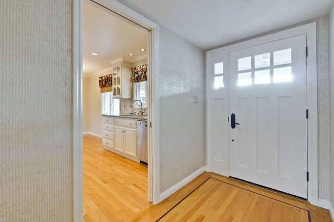 Photo - Gorgeous Willow Glen One Story Home Available for Lease.