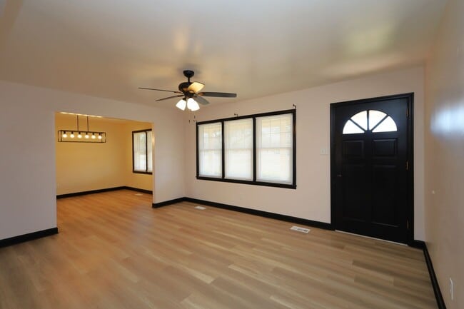 Photo - 4018 N Oak Street Extension