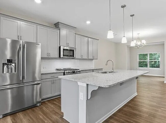 Photo - 1829 Lynwood Ln