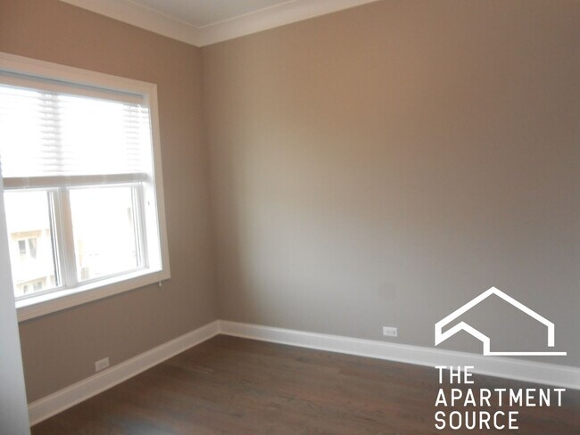 Photo - 888 W Lill Ave Unit 2