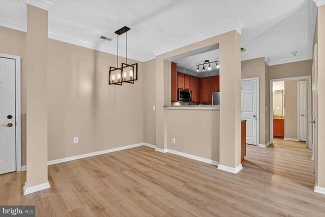 Photo - 4850 Eisenhower Ave Unidad 202