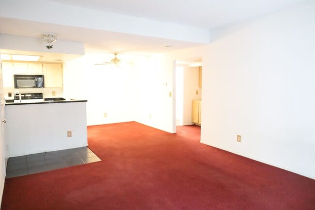 Photo - Lovely One Bedroom One Bathroom Apartment!