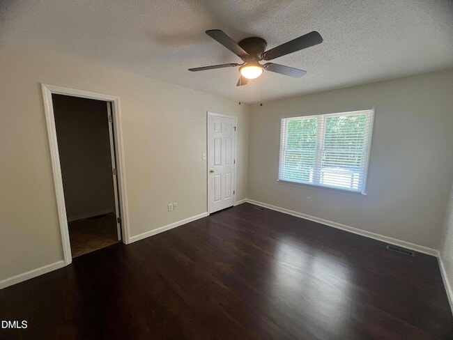 Photo - 500 Chinaberry Ln