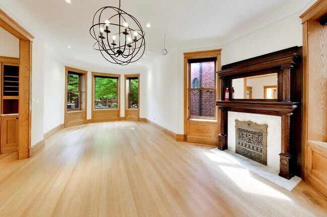 Photo - 3752 N Wayne Ave