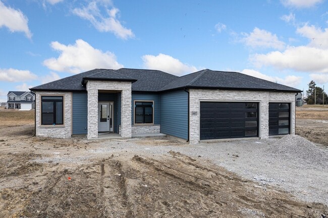 Building Photo - 1407 Tamalpais Dr