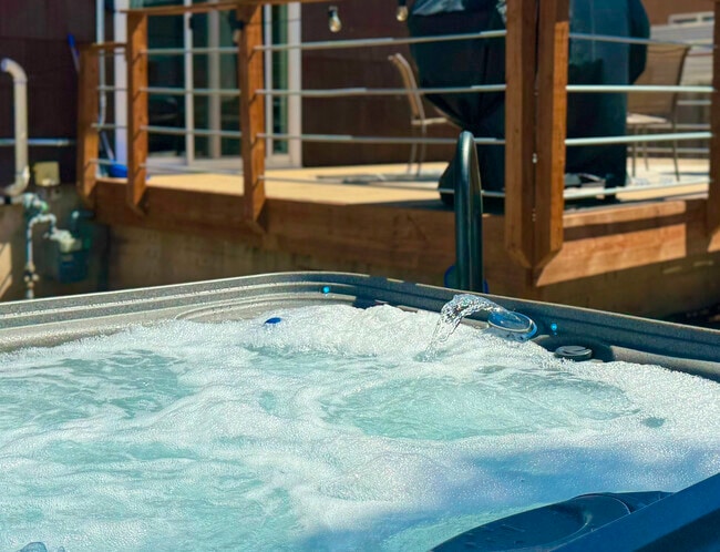 Photo - 2612 Lark Dr