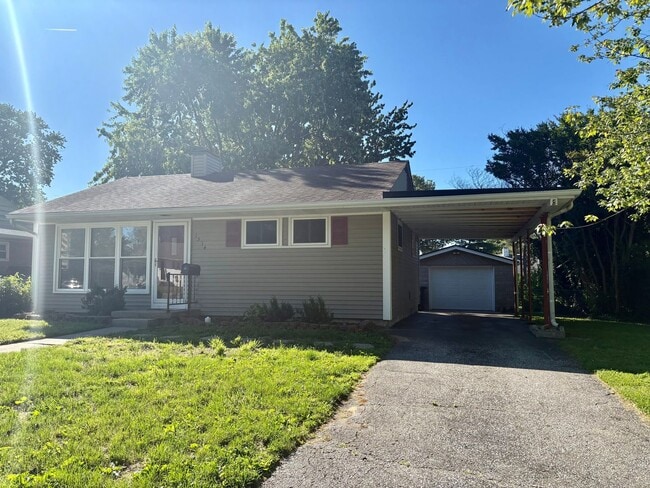 Photo - 2 bedroom 1 bath house for rent with a garage