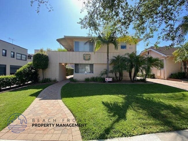 Building Photo - Hacienda Garden Rental