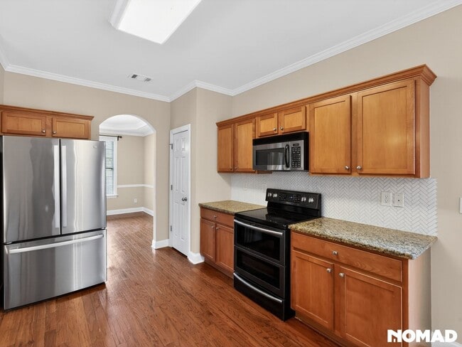 Photo - 1118 Westchase Cove SW