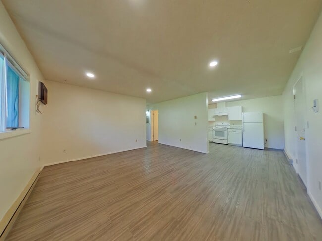 Photo - 2BR/1Ba, close to 7th Street, food truck court and shopping Unit 56