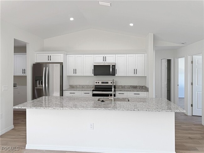 Photo - 8157 Albatross Rd