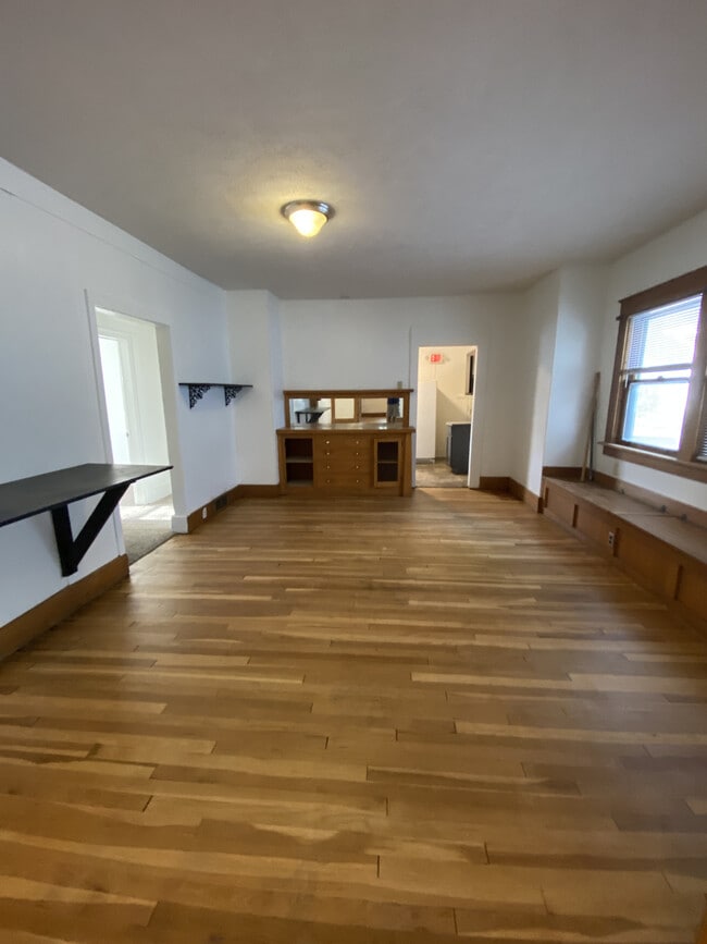 Living Room, - 611 Tri-Plex