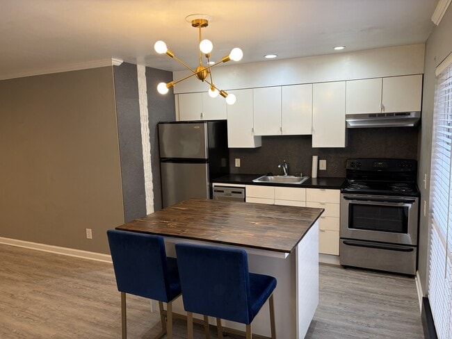 Photo - 5121 W 75th St Unit 1