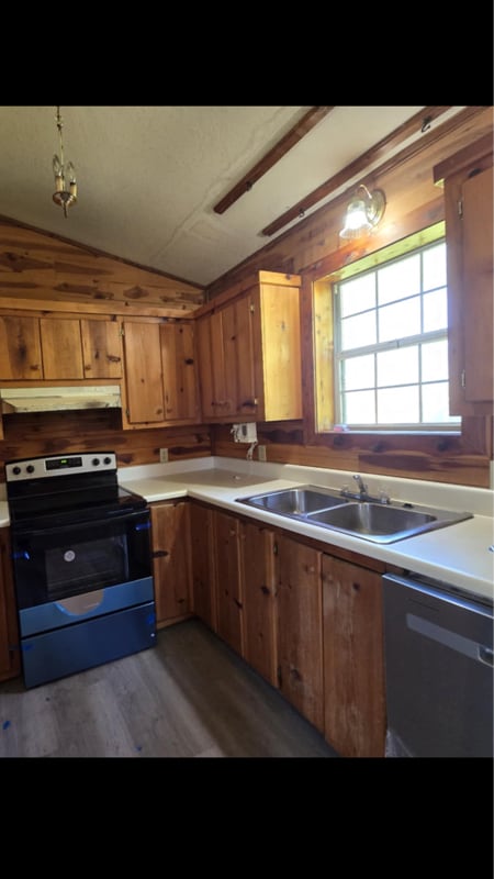 Photo - 125 Clint St