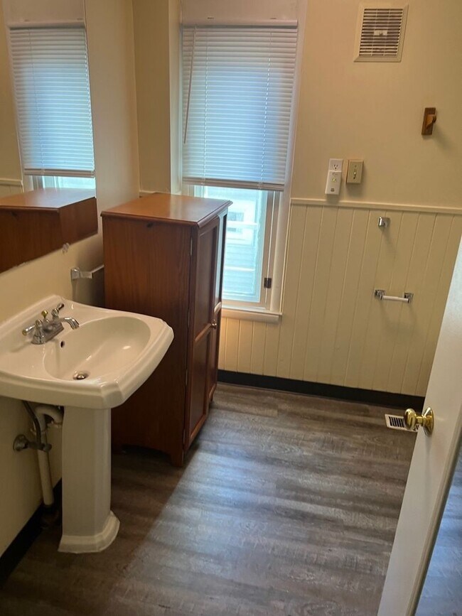 Photo - 7 Bedroom located Downtown Ann Arbor