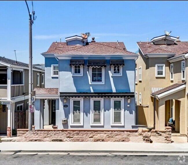 Building Photo - 206 E Balboa Blvd Rental