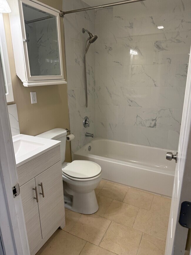 Photo - Washington Ave Unit 2