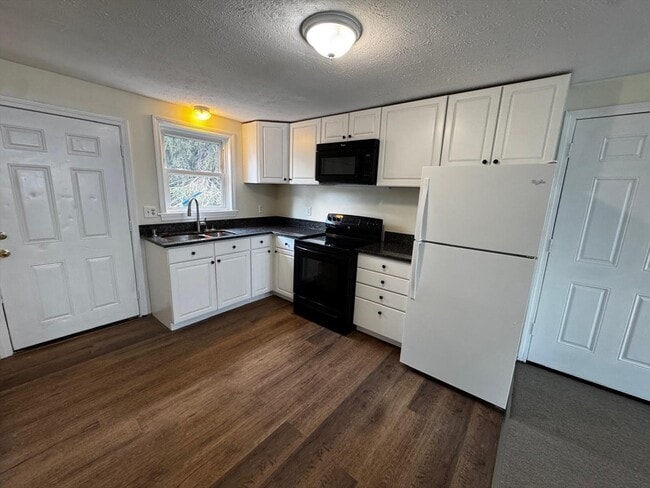 Building Photo - 249 E High St Unit 3