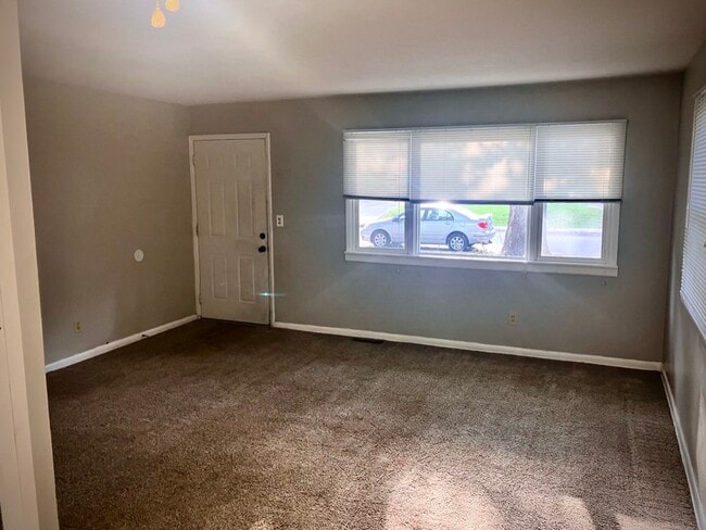 Photo - 138 Wire Ave