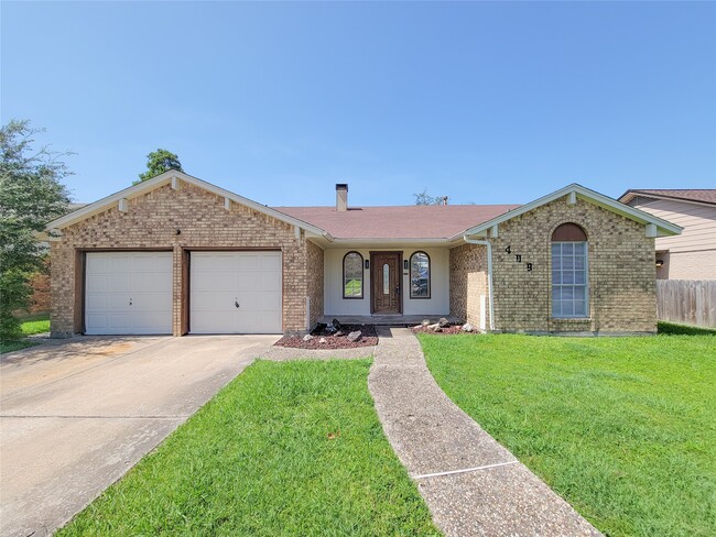 Building Photo - 409 S Travis